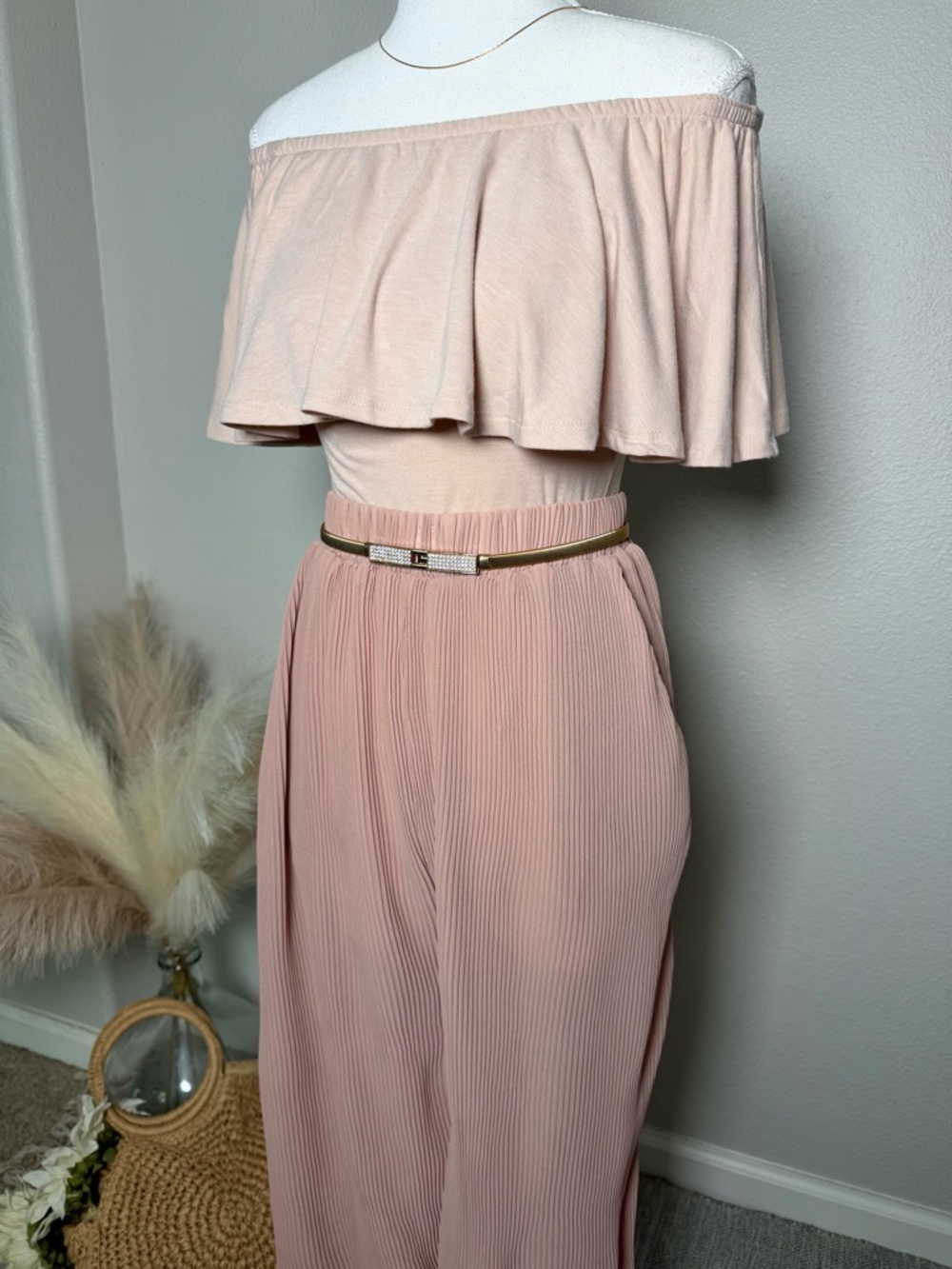 NWOT Zenana - Off-Shoulder Ruffle Bodysuit in Blush - Picture 6 of 15